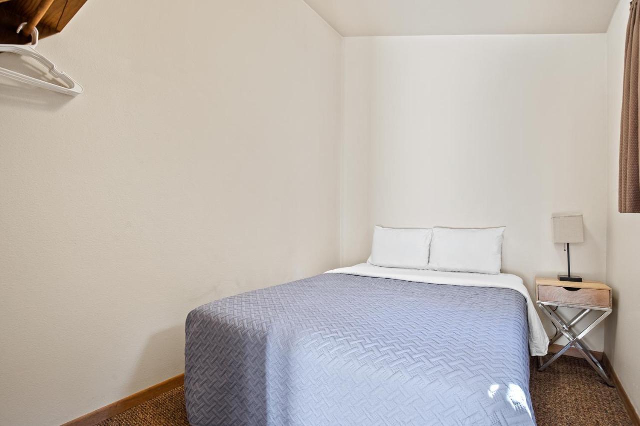 Harney Camp Cabins ヒル・シティ エクステリア 写真