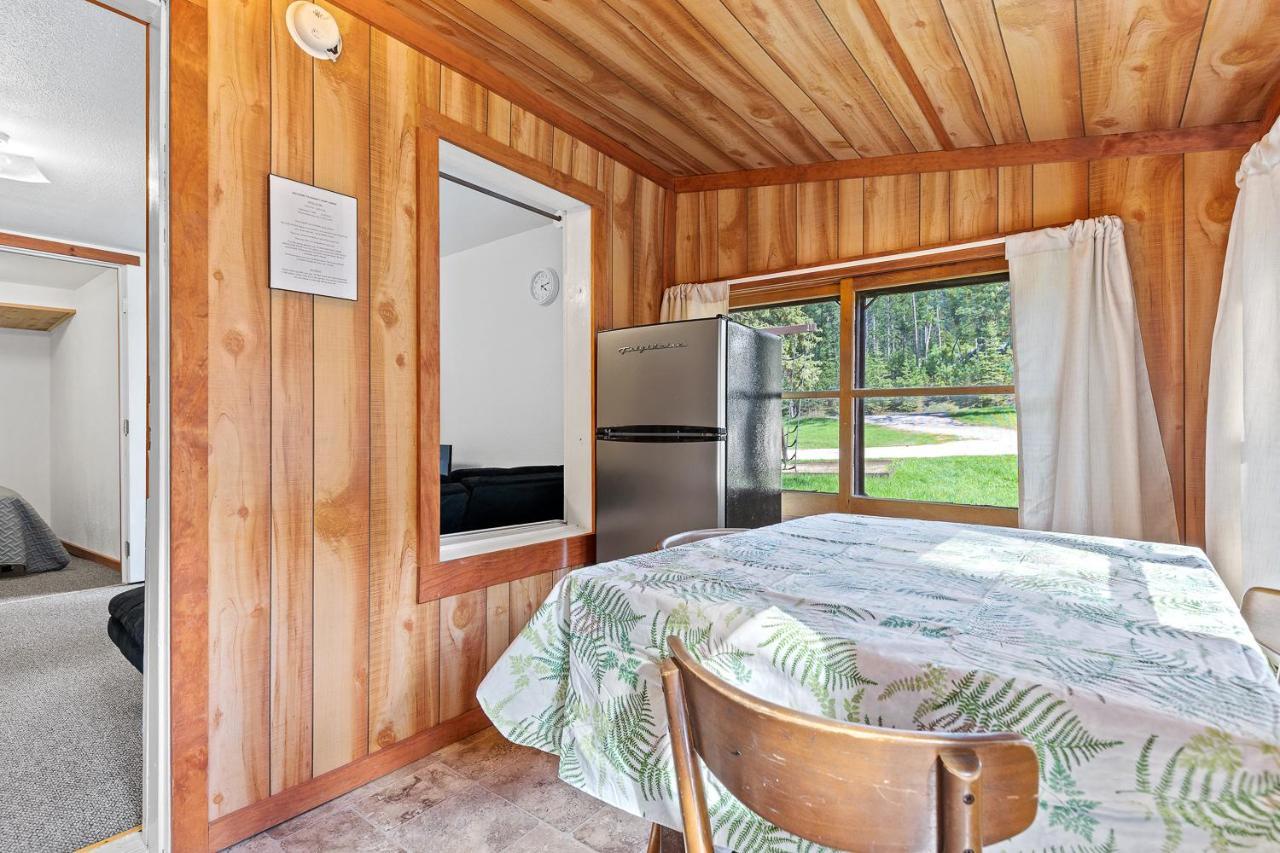 Harney Camp Cabins ヒル・シティ エクステリア 写真