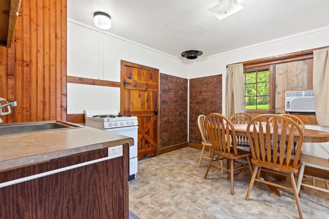 Harney Camp Cabins ヒル・シティ エクステリア 写真