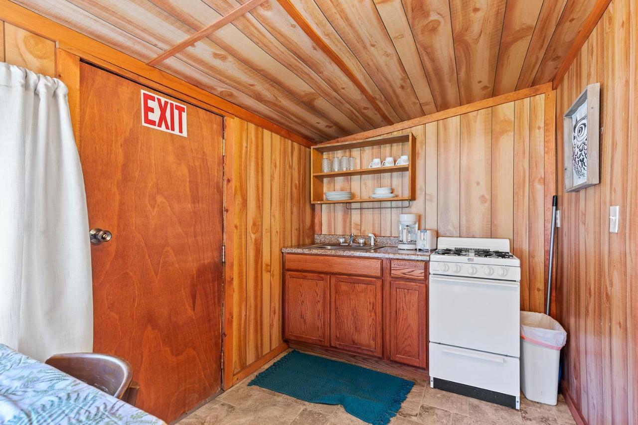 Harney Camp Cabins ヒル・シティ エクステリア 写真