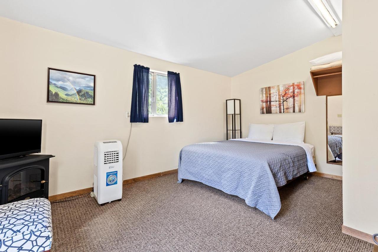 Harney Camp Cabins ヒル・シティ エクステリア 写真