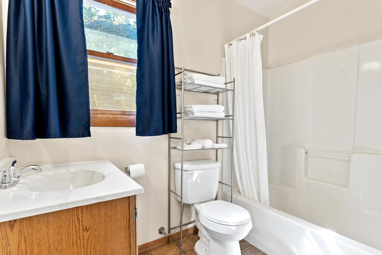 Harney Camp Cabins ヒル・シティ エクステリア 写真