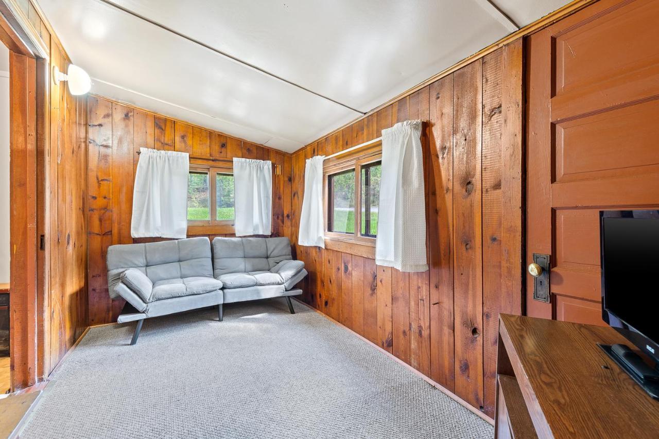 Harney Camp Cabins ヒル・シティ エクステリア 写真