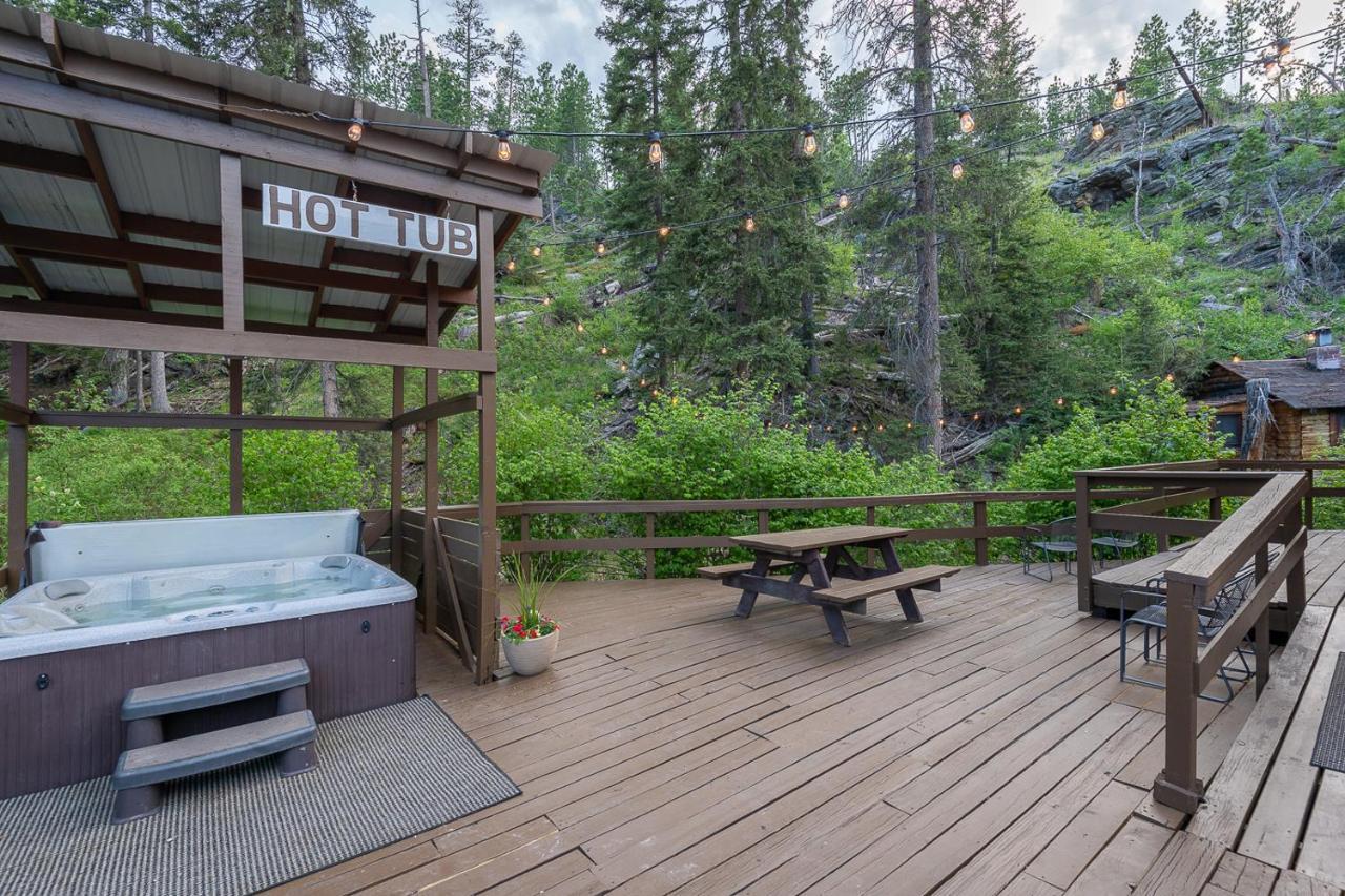 Harney Camp Cabins ヒル・シティ エクステリア 写真