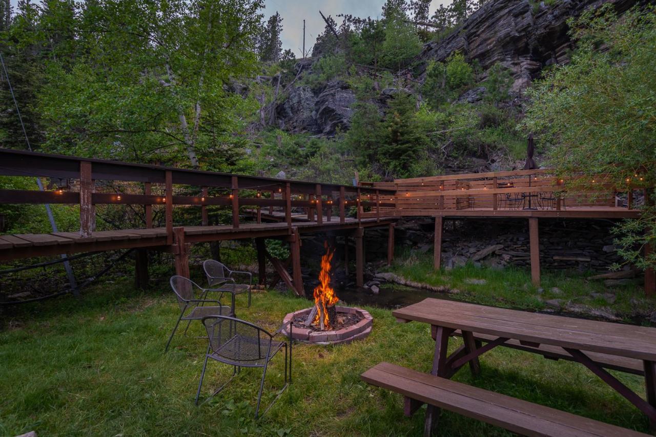 Harney Camp Cabins ヒル・シティ エクステリア 写真